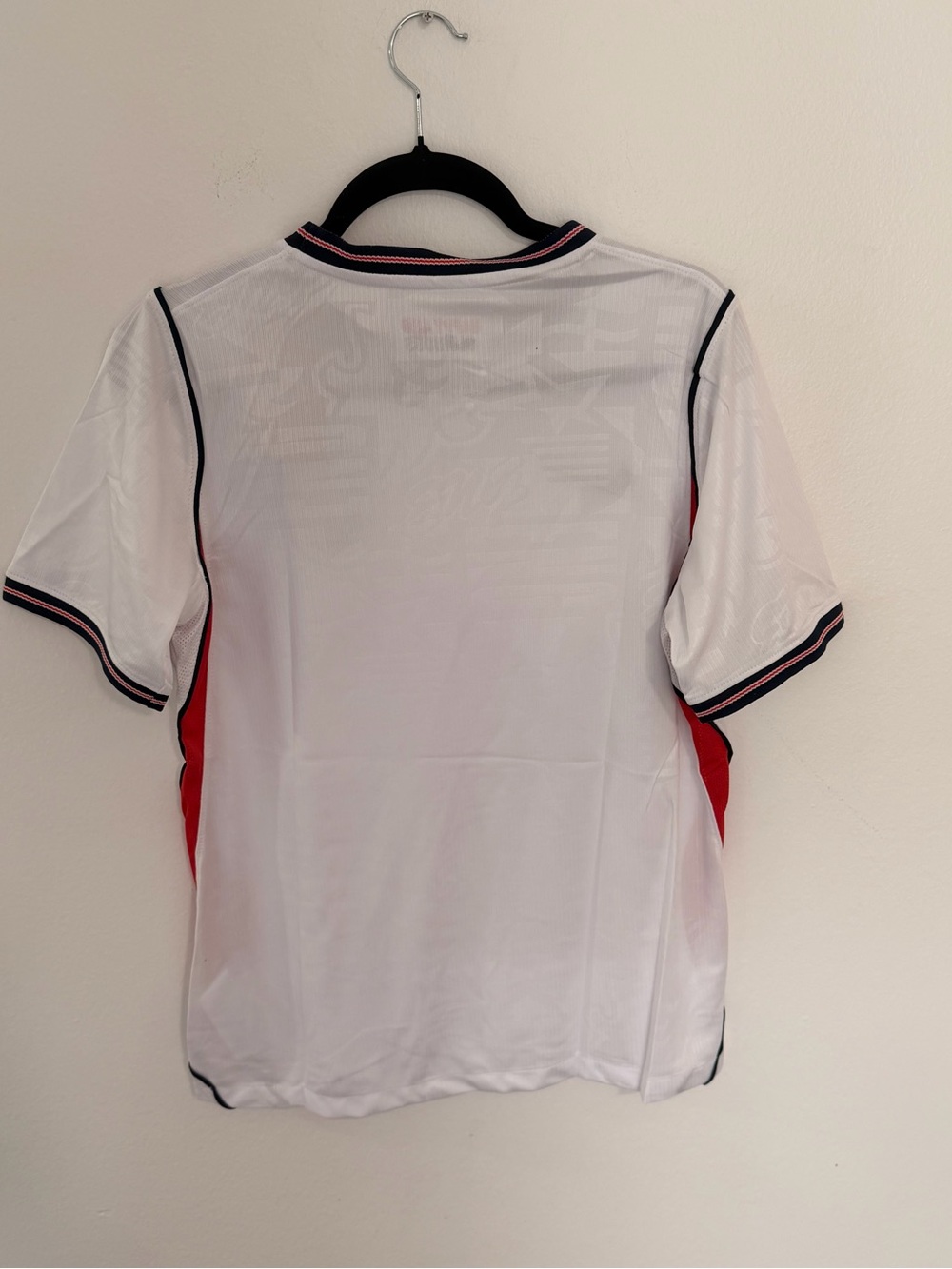 World Cup 2026 official England White Soccer Jersey with Red & Navy Accents - Picture 4 of 5